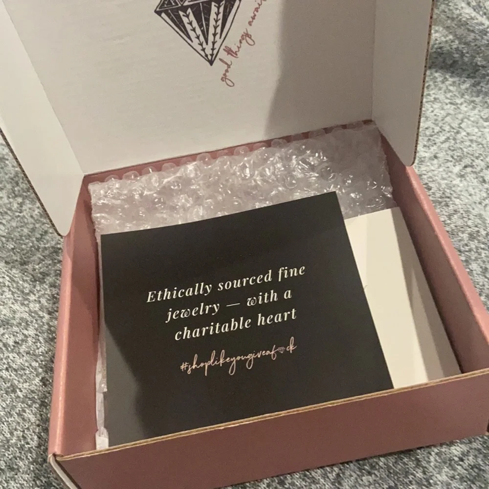 Saint Mae Seven wonders diamond band BRAND NEW!!!